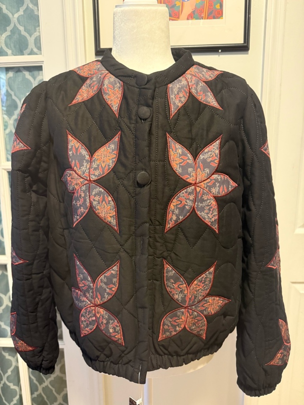 NWT Women’s Lightweight Floral Embroidered Cropped Jacket Sz M